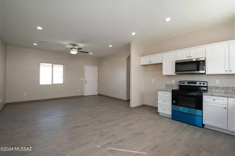 Kitchen - 901 E 37th St, Tucson, AZ 85713 photo 3 of 7