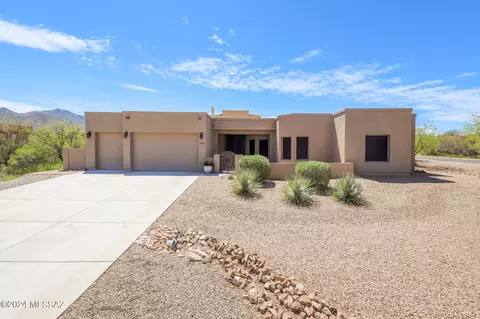 9420 E Woolly Butterfly Ct, Corona De Tucson, AZ 85641