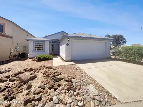 8081 N Hobby Horse Ct, Tucson, AZ 85741