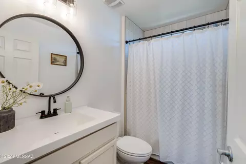 Bath - 6502 E Brushback Loop, Tucson, AZ 85756 photo 4 of 4