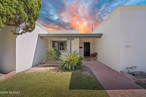 5712 E Grant Rd, Tucson, AZ 85712