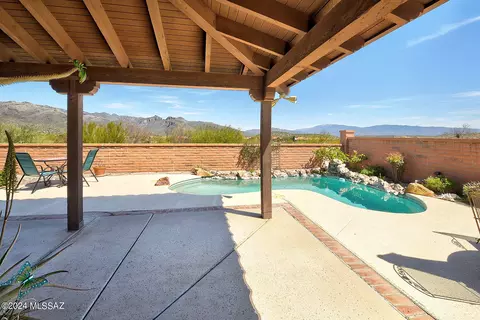5460 N Via Velazquez, Tucson, AZ 85750