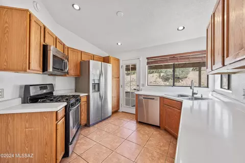 9991 E Watson Dr, Tucson, AZ 85730 photo 10
