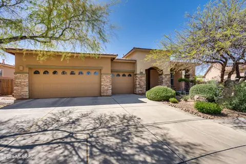 9923 E Karst Pl, Tucson, AZ 85748
