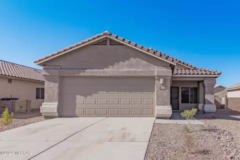 11274 W Farm Village Dr, Marana, AZ 85653