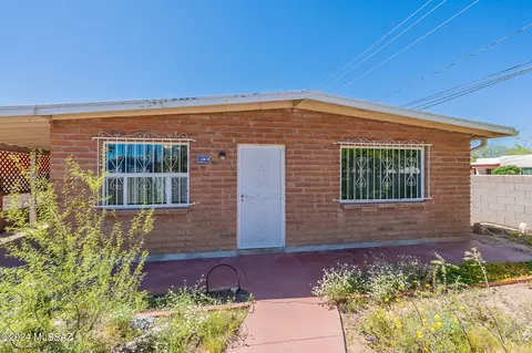 1369 W Delaware St, Tucson, AZ 85745