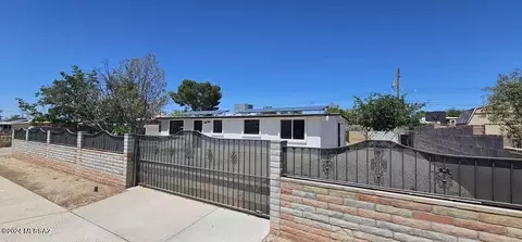 5501 S Canada Dr, Tucson, AZ 85706