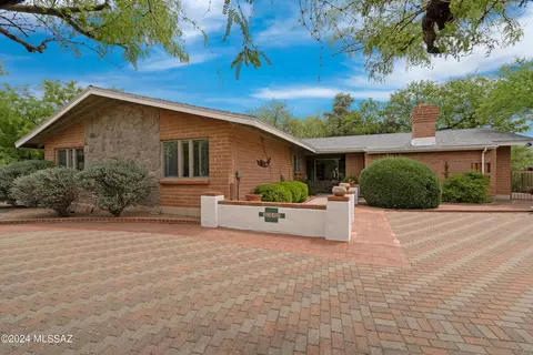 3340 N Camino Esplanade, Tucson, AZ 85750