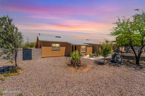 766 W Santa Paula St, Tucson, AZ 85706