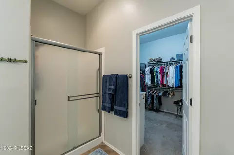 Bath - 734 E Blue Mesa Pl, Vail, AZ 85641 photo 2 of 3