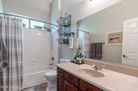 Bath - 734 E Blue Mesa Pl, Vail, AZ 85641 photo 3 of 3
