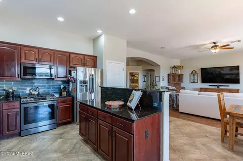 Living - 734 E Blue Mesa Pl, Vail, AZ 85641 photo 5 of 5