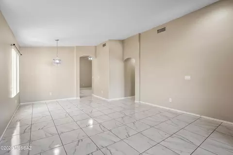 Living - 5128 E Circulo Las Cabanas, Tucson, AZ 85711 photo 1 of 1