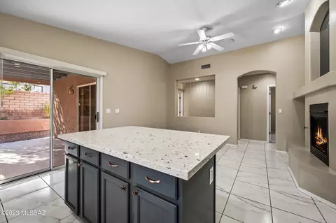 Kitchen - 5128 E Circulo Las Cabanas, Tucson, AZ 85711 photo 6 of 6