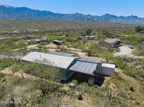 4685 E Woodpecker Ln, Tucson, AZ 85739