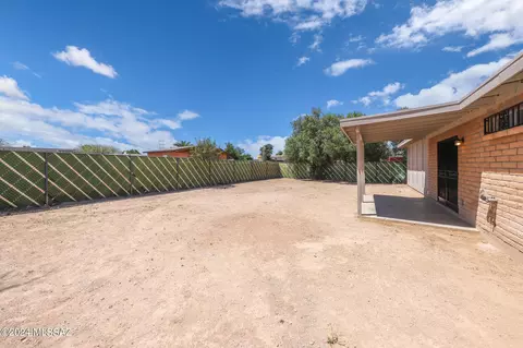 Exterior - 2226 E Canada St, Tucson, AZ 85706 photo 5 of 6