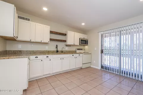 Kitchen - 2226 E Canada St, Tucson, AZ 85706 photo 1 of 4