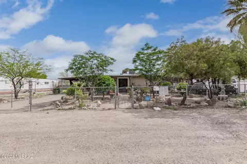 2731 W Milton Rd, Tucson, AZ 85746