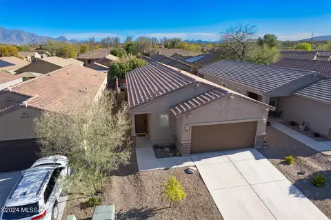 892 E Bottomlands Ln, Sahuarita, AZ 85629
