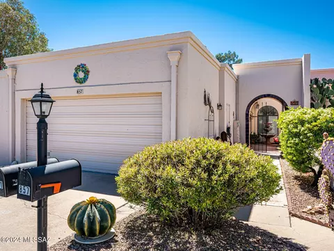 857 W Calle De Emilia, Green Valley, AZ 85614