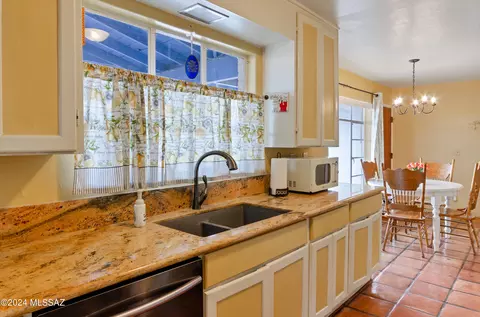 Kitchen - 5518 E 3rd St, Tucson, AZ 85711 photo 3 of 4