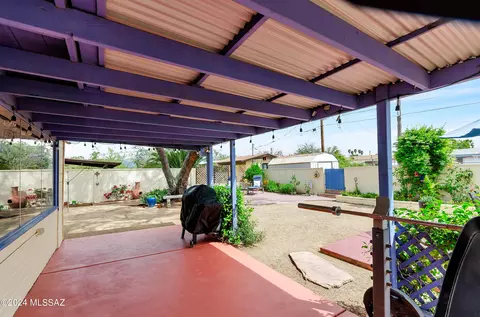 Exterior - 5518 E 3rd St, Tucson, AZ 85711 photo 8 of 11