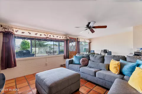 Living - 5518 E 3rd St, Tucson, AZ 85711 photo 6 of 7