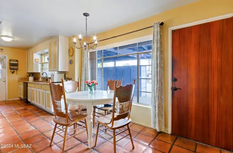 Dining - 5518 E 3rd St, Tucson, AZ 85711 photo 1 of 3