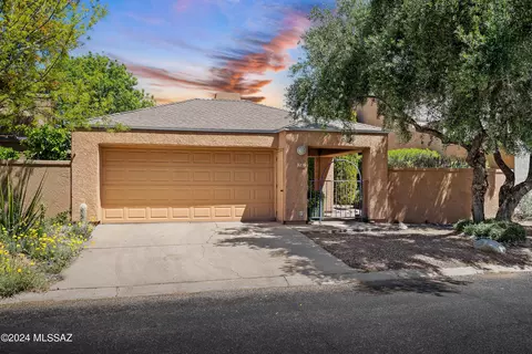 5229 E Woodspring Dr, Tucson, AZ 85712