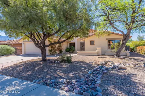 1116 E Haystack Dr, Oro Valley, AZ 85755
