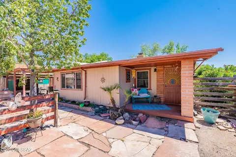 3018 E Presidio Rd, Tucson, AZ 85716