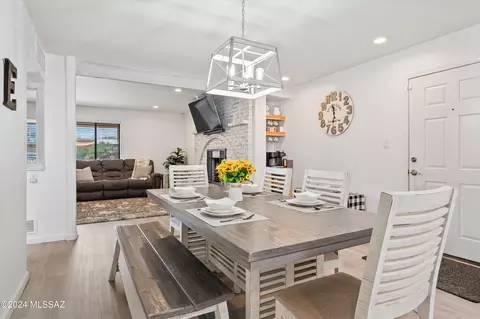 2526 W Calle Puebla, Tucson, AZ 85745