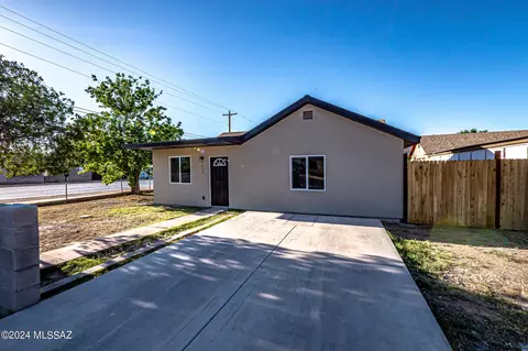 624 W 4th St, Safford, AZ 85546