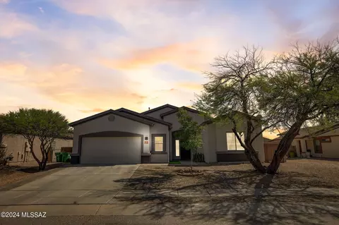 8397 W Avecenna St, Tucson, AZ 85757