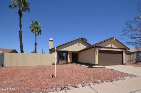 9959 Eugenia Dr E, Tucson, AZ 85730