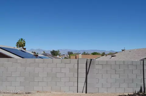 Exterior - 9959 Eugenia Dr E, Tucson, AZ 85730 photo 6 of 17