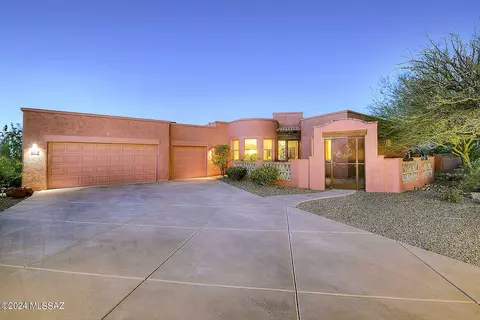 870 W Placita El Cueto, Green Valley, AZ 85622