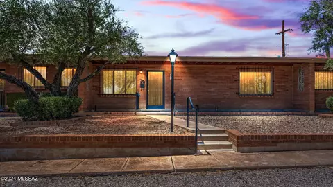1918 W Anklam Rd, Tucson, AZ 85745