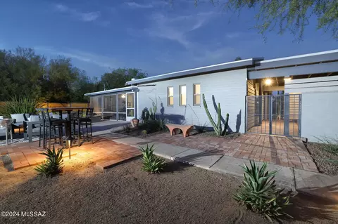 Exterior - 2029 E 7th St, Tucson, AZ 85719 photo 8 of 15