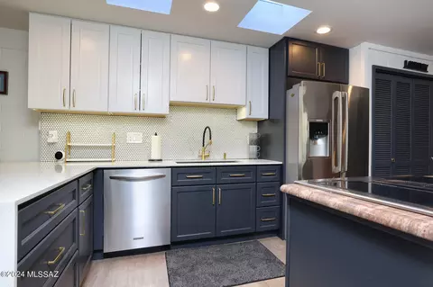 Kitchen - 2029 E 7th St, Tucson, AZ 85719 photo 8 of 8