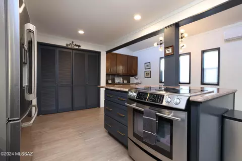 Kitchen - 2029 E 7th St, Tucson, AZ 85719 photo 7 of 8