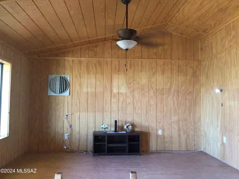 Living - 27224 W Four Feathers Lp, Willcox, AZ 85643 photo 1 of 1