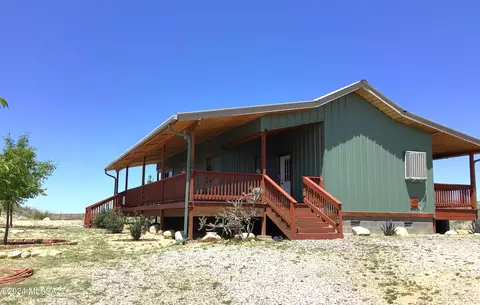 Exterior - 27224 W Four Feathers Lp, Willcox, AZ 85643 photo 2 of 12