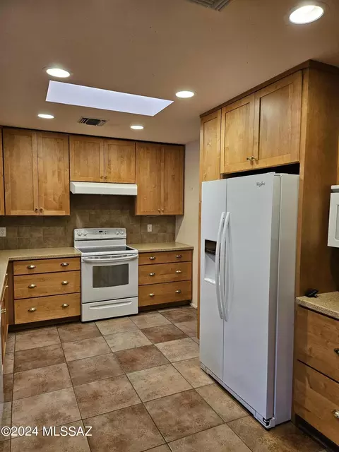 9025 E Saddleback Dr, Tucson, AZ 85749 photo 6