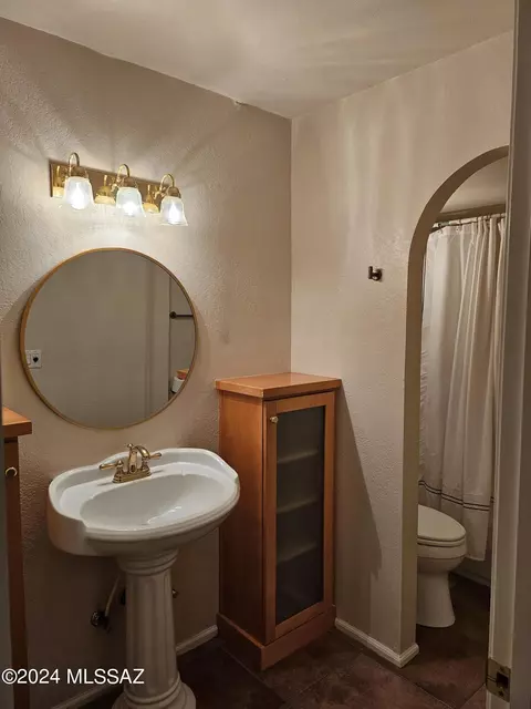 9025 E Saddleback Dr, Tucson, AZ 85749 photo 8