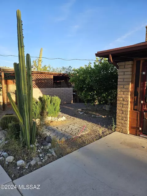 9025 E Saddleback Dr, Tucson, AZ 85749 photo 14