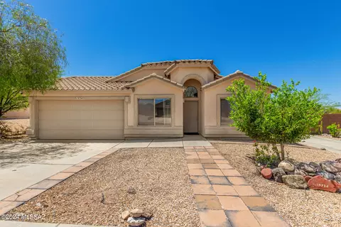 10734 S Van Trap Spring Dr, Vail, AZ 85641