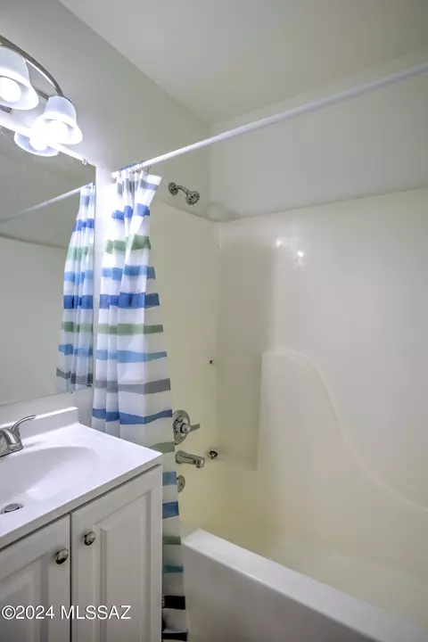 Bath - 4193 E Market St, Tucson, AZ 85706 photo 2 of 3