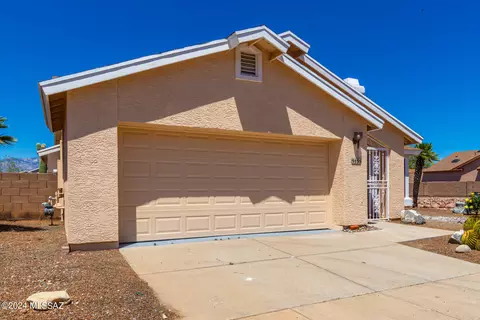 Exterior - 9835 E Harmony Ln, Tucson, AZ 85748 photo 7 of 8