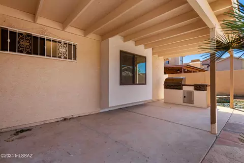 Exterior - 9835 E Harmony Ln, Tucson, AZ 85748 photo 6 of 8
